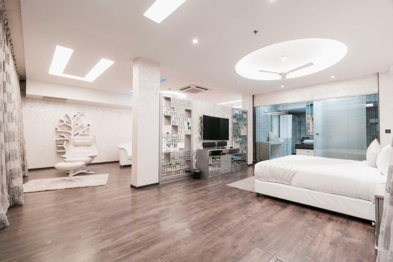 โรงแรมเดอะ พาโนรามิก เกตะเวย์ มุนนาร์ ภายนอก รูปภาพ A suite at the hotel