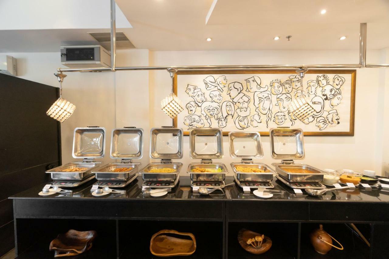 โรงแรมเดอะ พาโนรามิก เกตะเวย์ มุนนาร์ ภายนอก รูปภาพ A chafing dish buffet